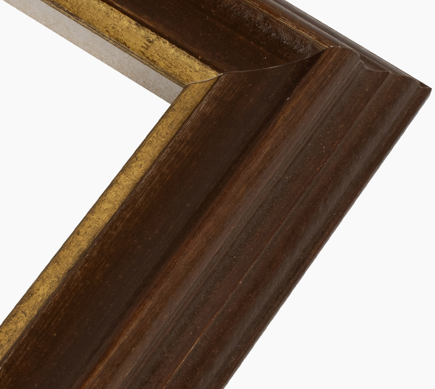 Marco personalizado en madera de nogal y oro 310.100