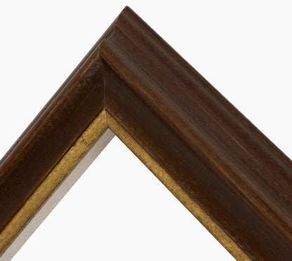 Marco personalizado en madera de nogal y oro 310.100
