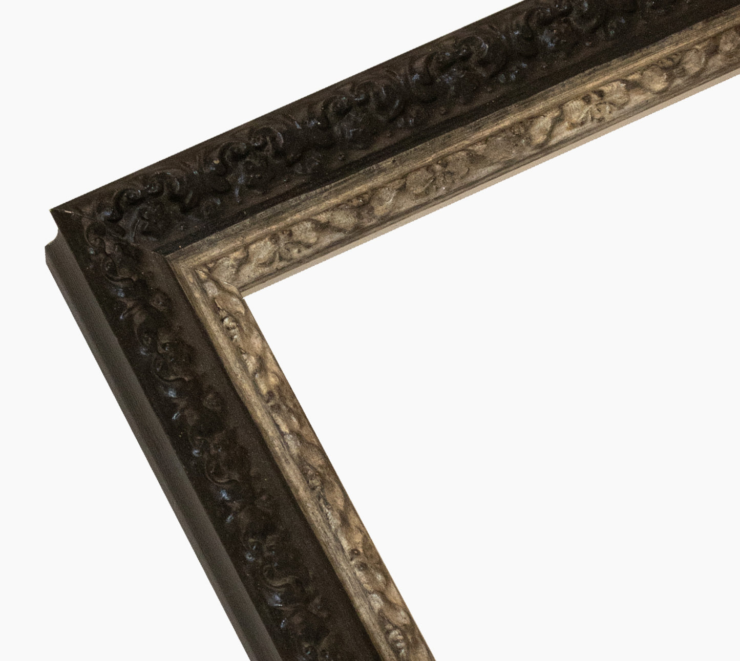 Marco de madera personalizado negro y plateado 495.602